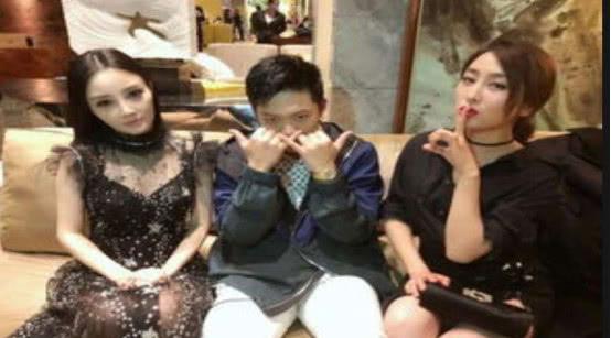 娱乐圈吃瓜群众场地